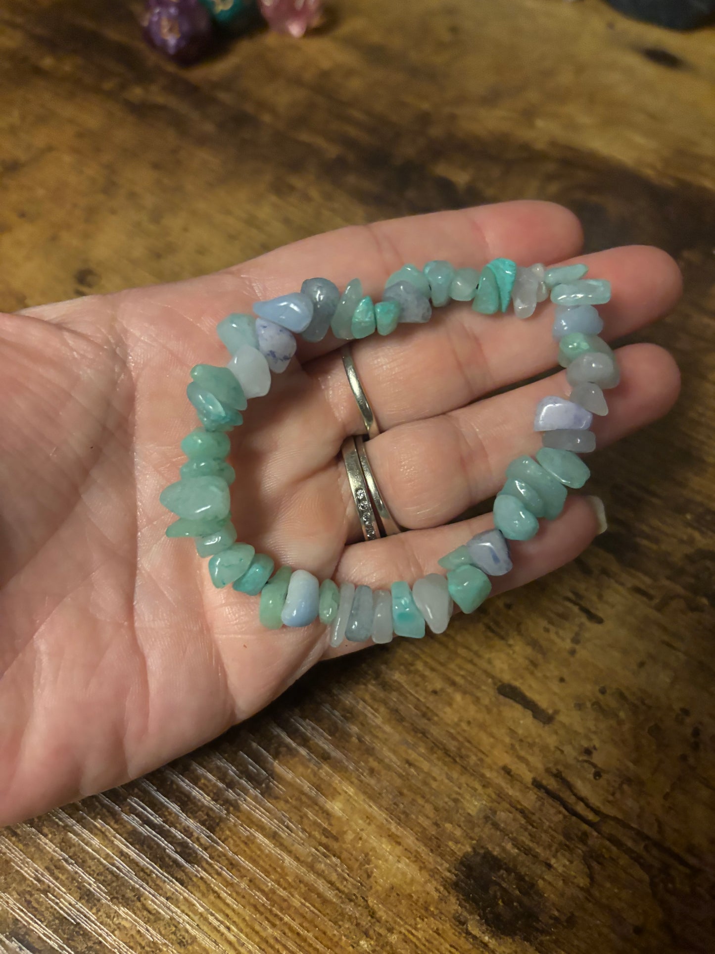 🌿 Heart of Gaia – Green Agate Chip Bracelet • Heart Chakra • Growth & Grounding