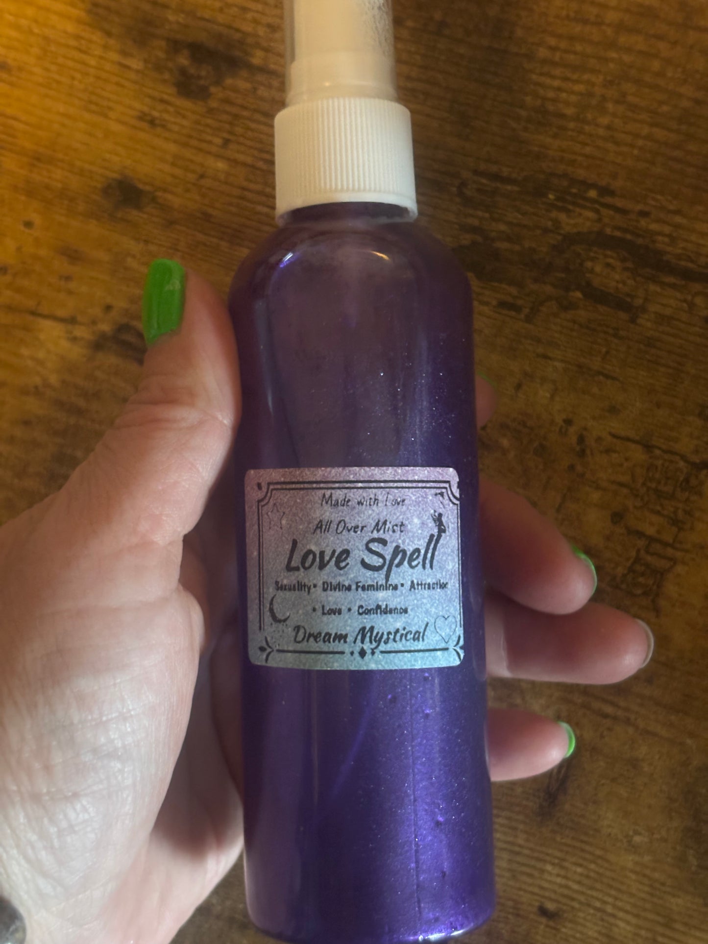 💖 Love Spell All Over Mist 💖
Love • Attraction • Sensual • Divine Feminine • Magnetic Energy • Confidence