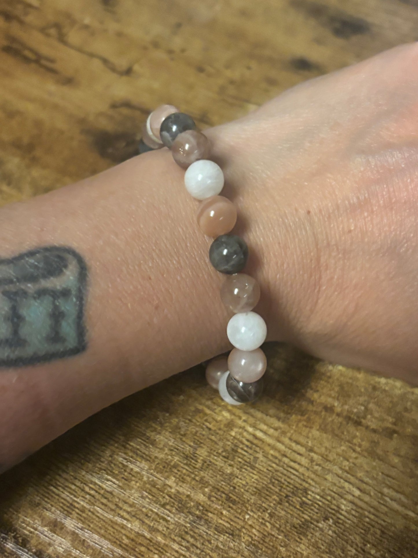 Divine Balance Bracelet 🌙☀️ Moonstone & Sunstone Crystal Bracelet | Feminine Energy • Intuition • Confidence • Emotional Healing