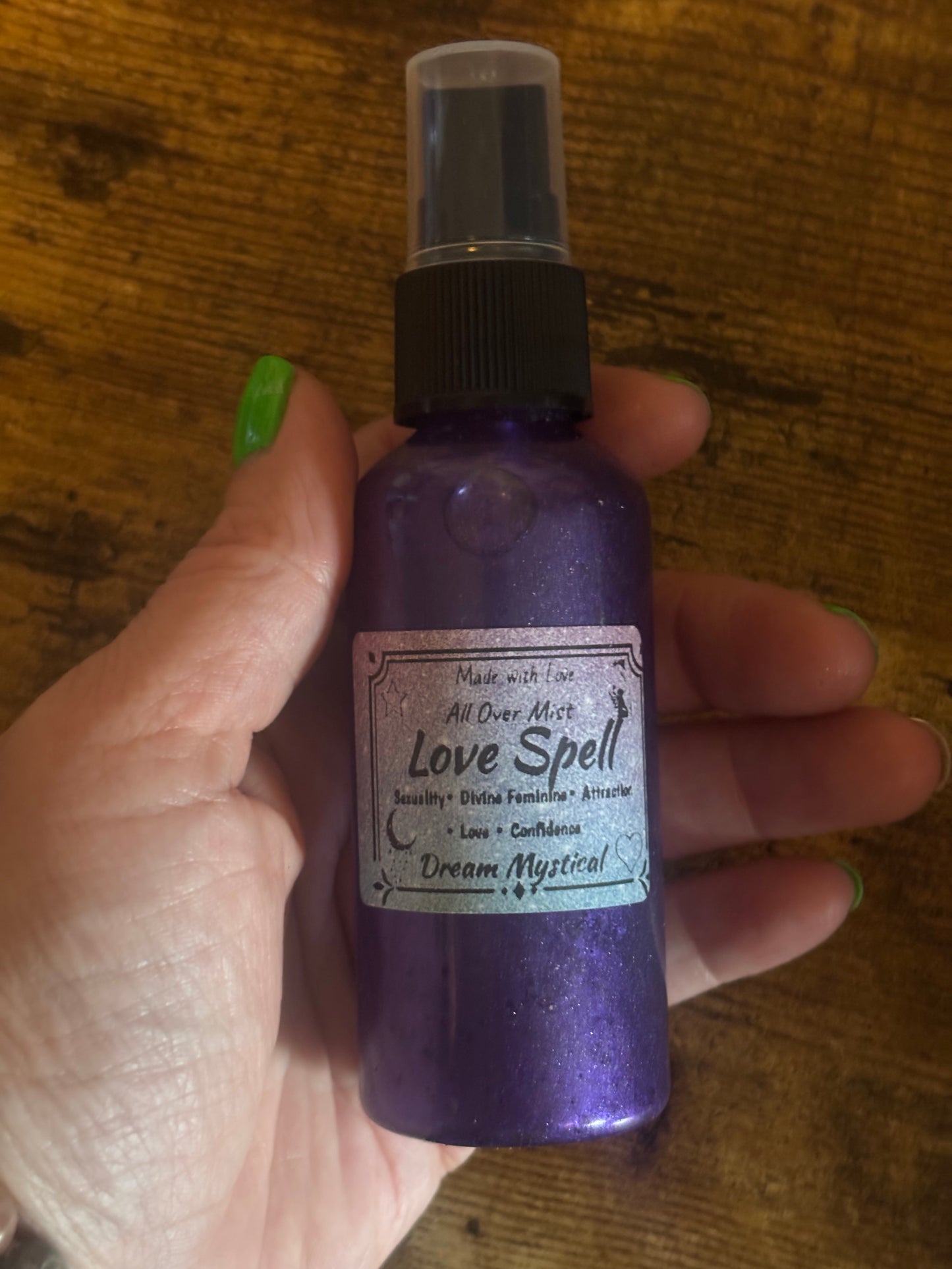💖 Love Spell All Over Mist 💖
Love • Attraction • Sensual • Divine Feminine • Magnetic Energy • Confidence