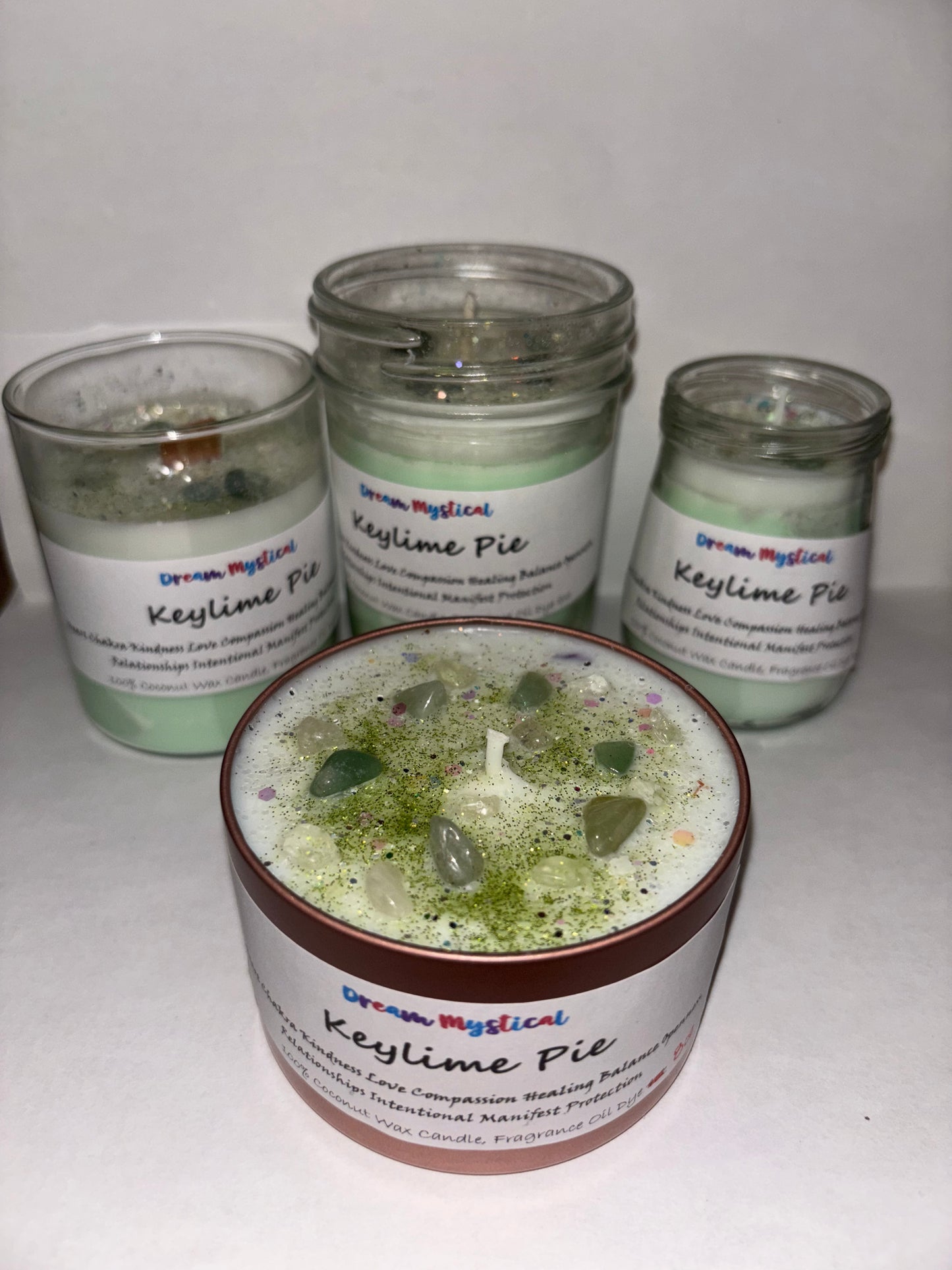 Keylime Pie – Chakra Intention & Manifest Candle
Infused with Crystals • Coconut Wax • Reiki-Charged