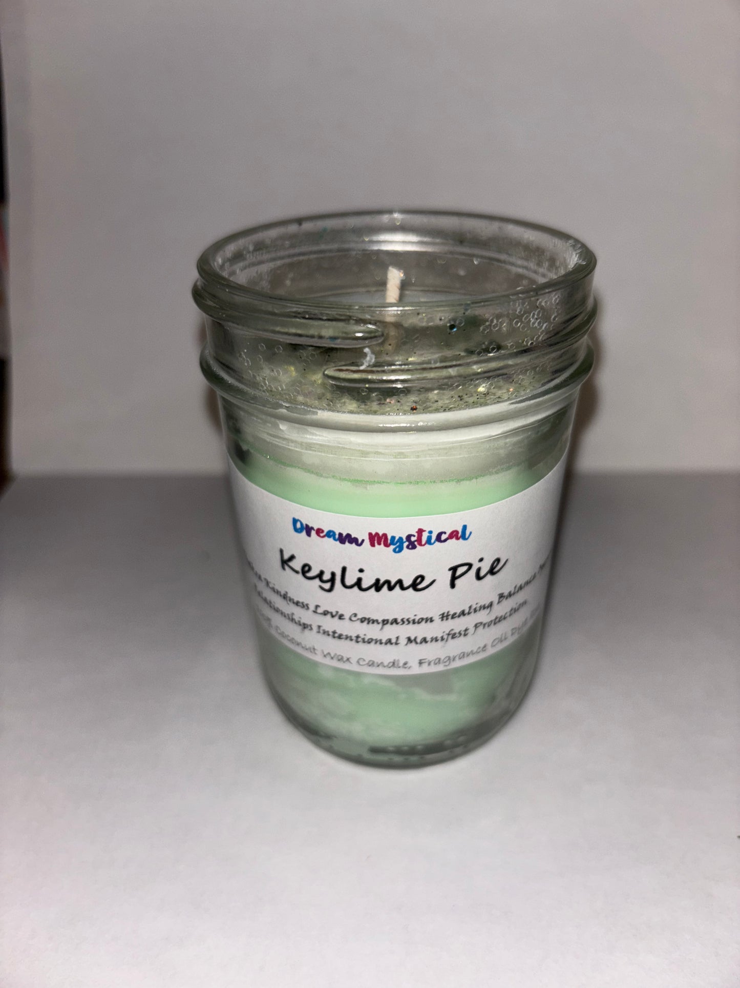 Keylime Pie – Chakra Intention & Manifest Candle
Infused with Crystals • Coconut Wax • Reiki-Charged