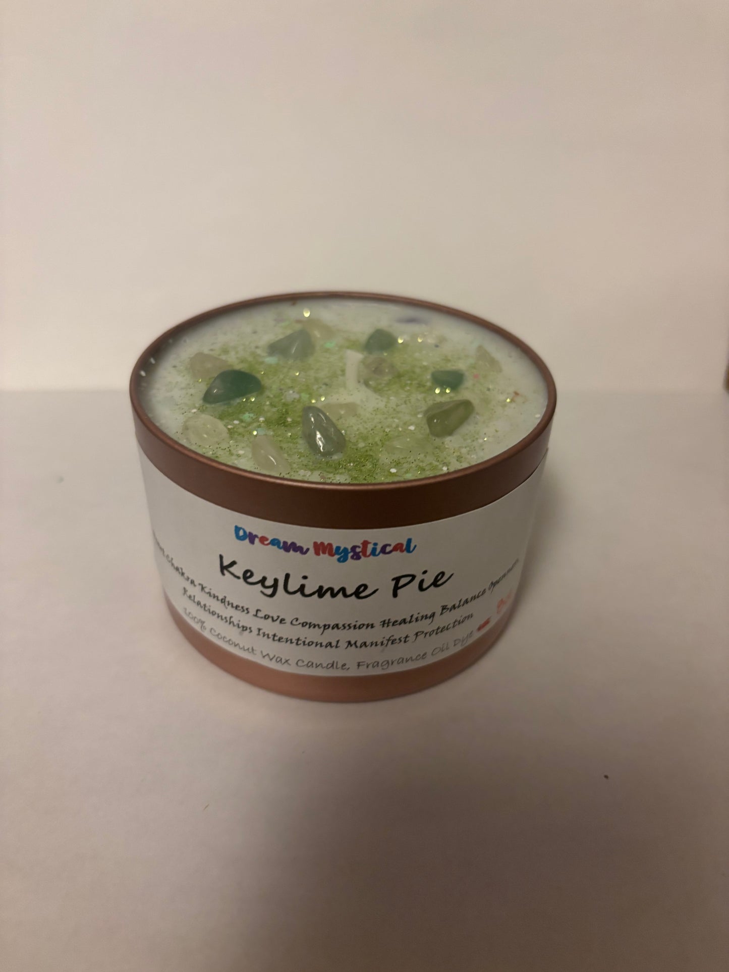 Keylime Pie – Chakra Intention & Manifest Candle
Infused with Crystals • Coconut Wax • Reiki-Charged