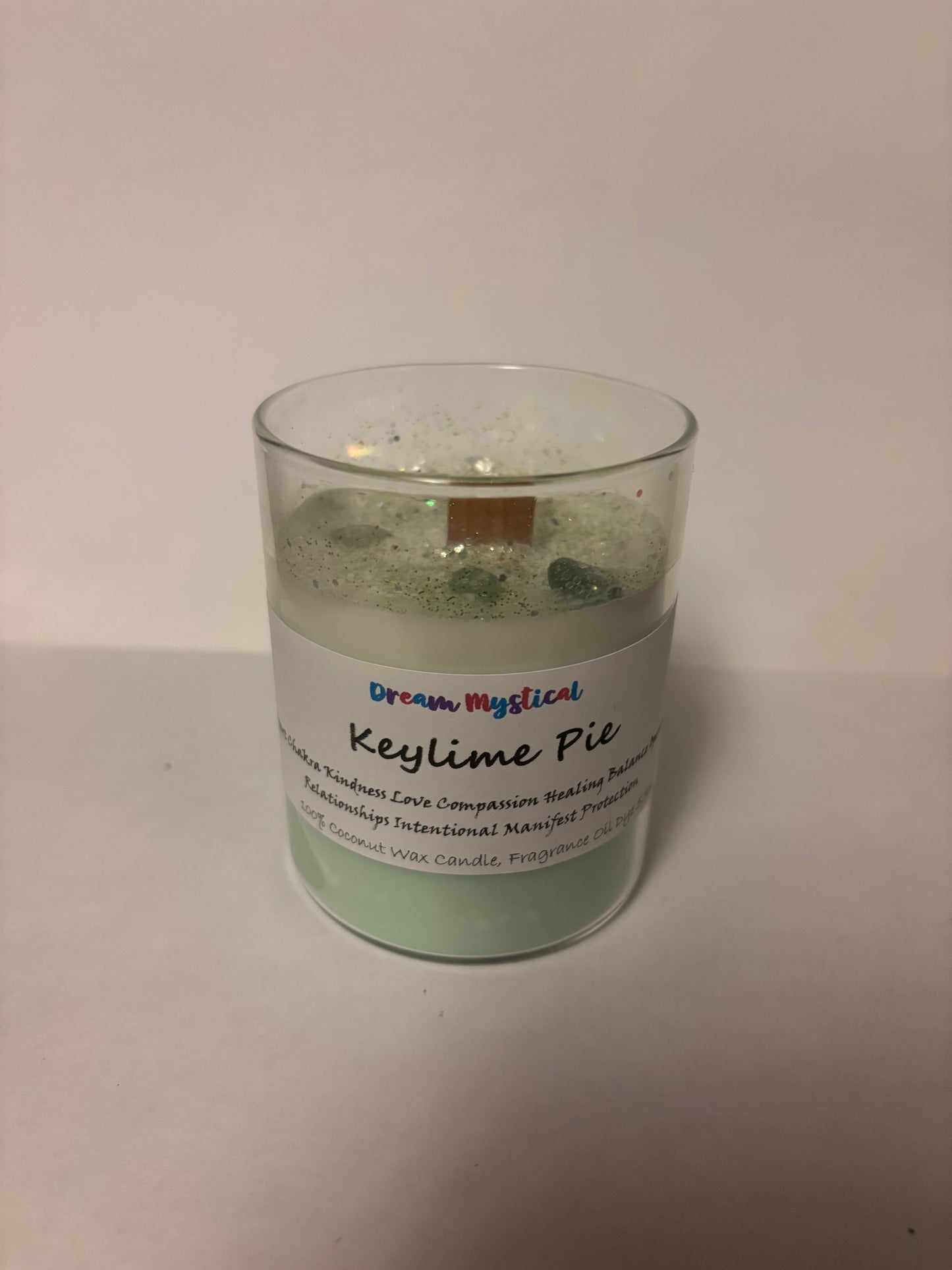 Keylime Pie – Chakra Intention & Manifest Candle
Infused with Crystals • Coconut Wax • Reiki-Charged