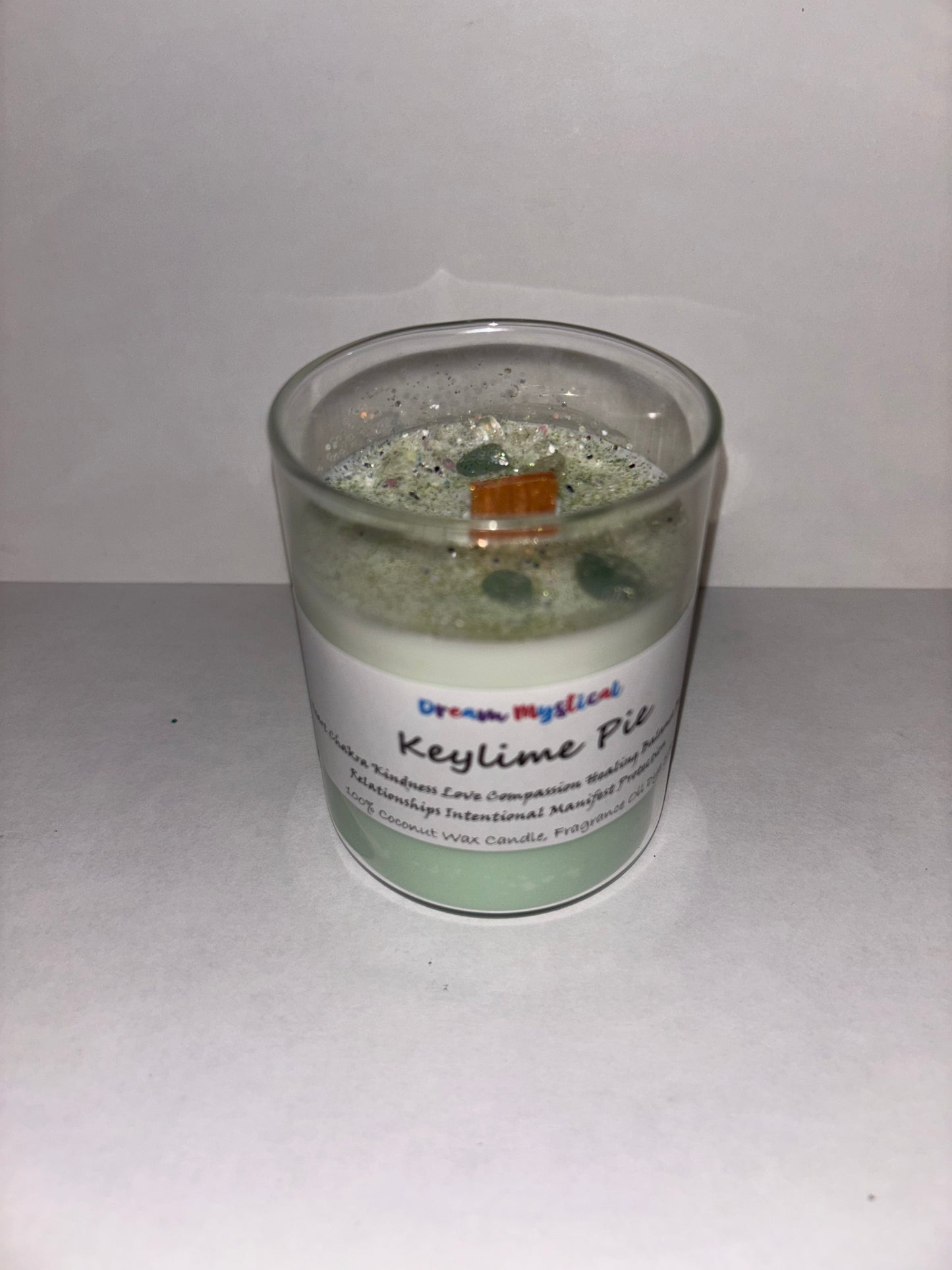 Keylime Pie – Chakra Intention & Manifest Candle
Infused with Crystals • Coconut Wax • Reiki-Charged