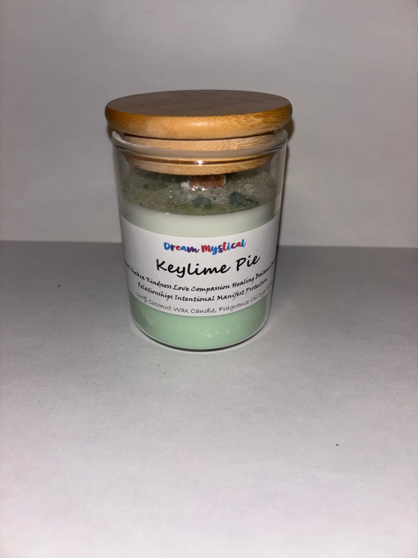 Keylime Pie – Chakra Intention & Manifest Candle
Infused with Crystals • Coconut Wax • Reiki-Charged