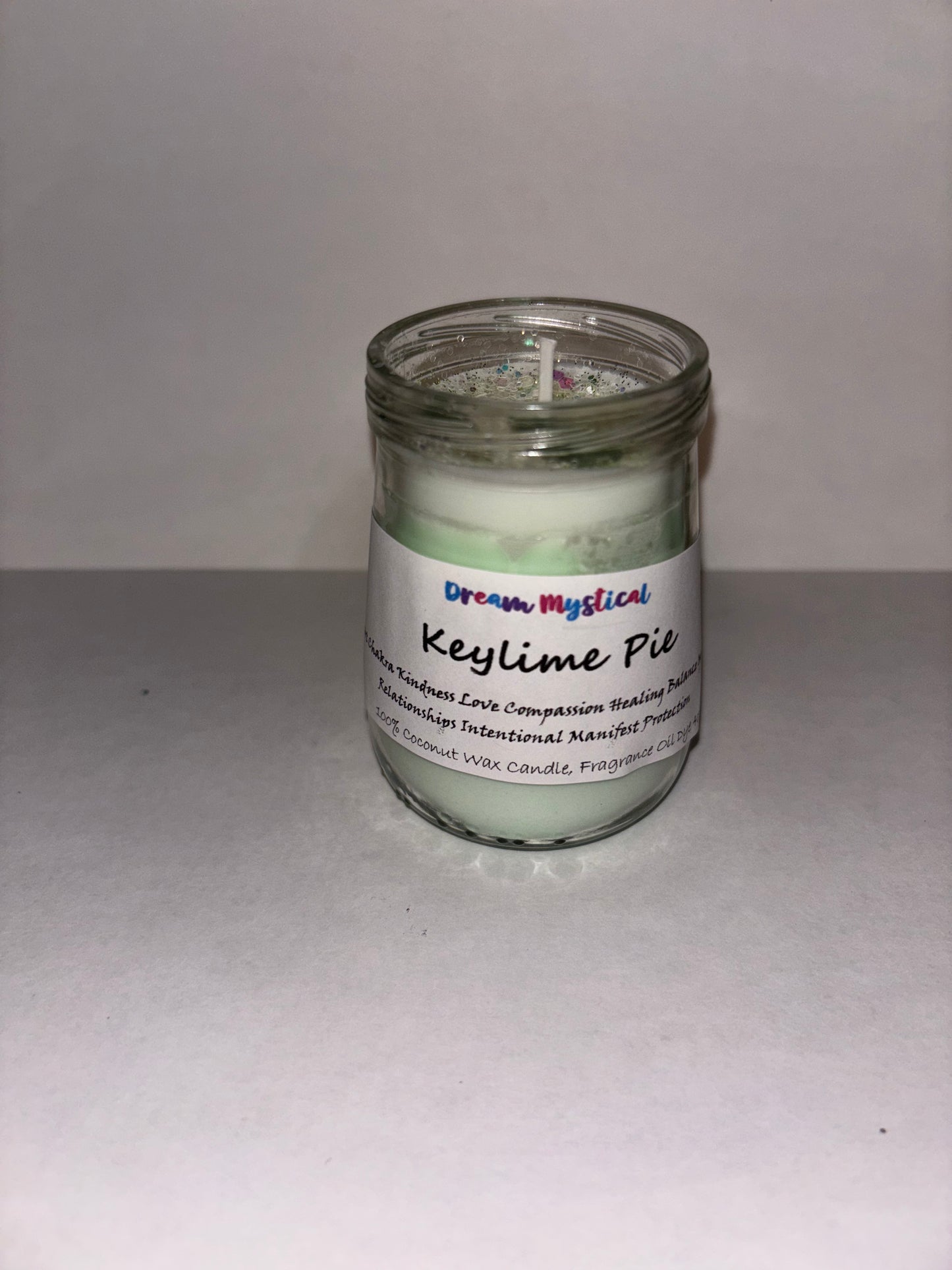 Keylime Pie – Chakra Intention & Manifest Candle
Infused with Crystals • Coconut Wax • Reiki-Charged