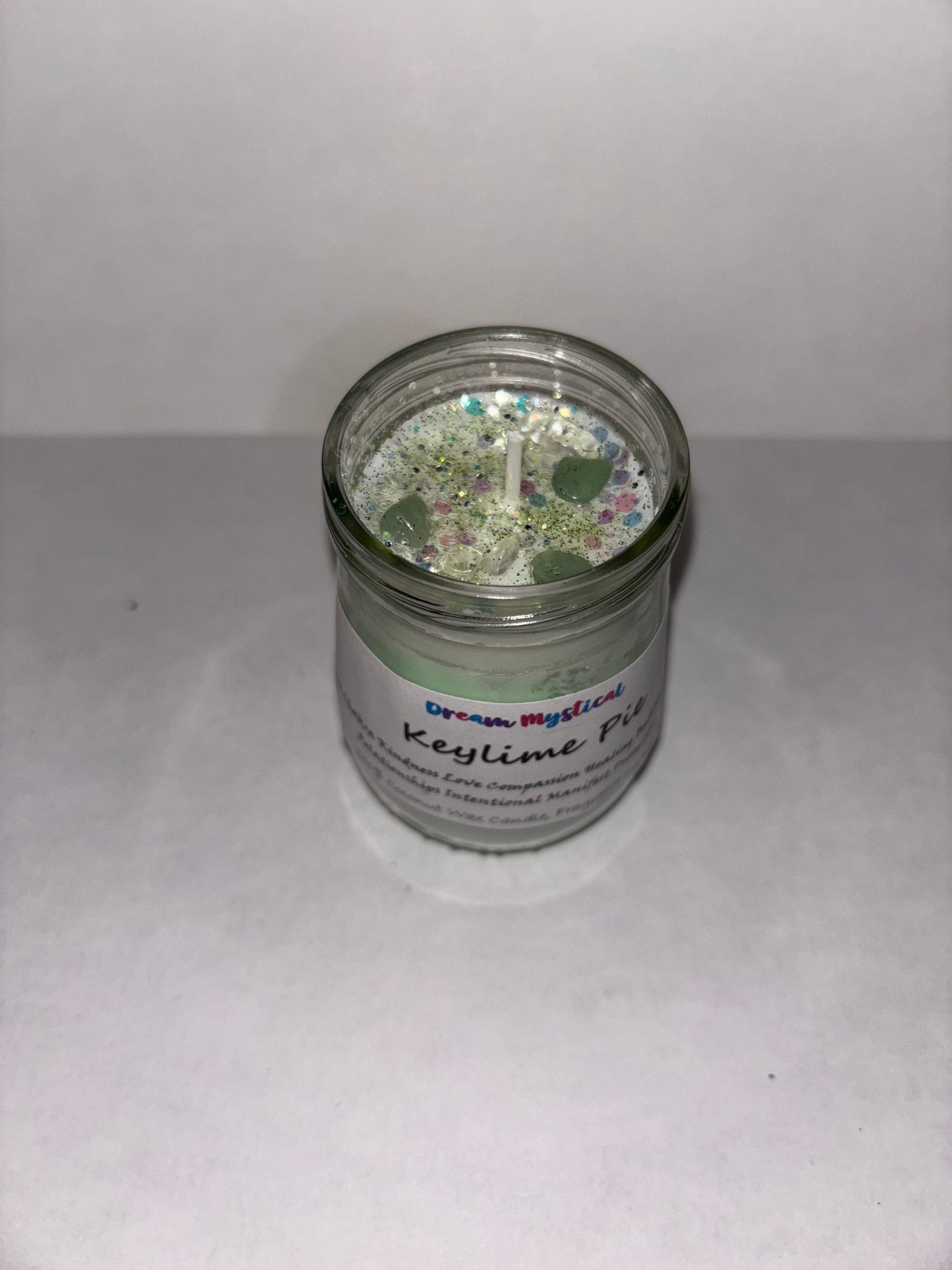 Keylime Pie – Chakra Intention & Manifest Candle
Infused with Crystals • Coconut Wax • Reiki-Charged