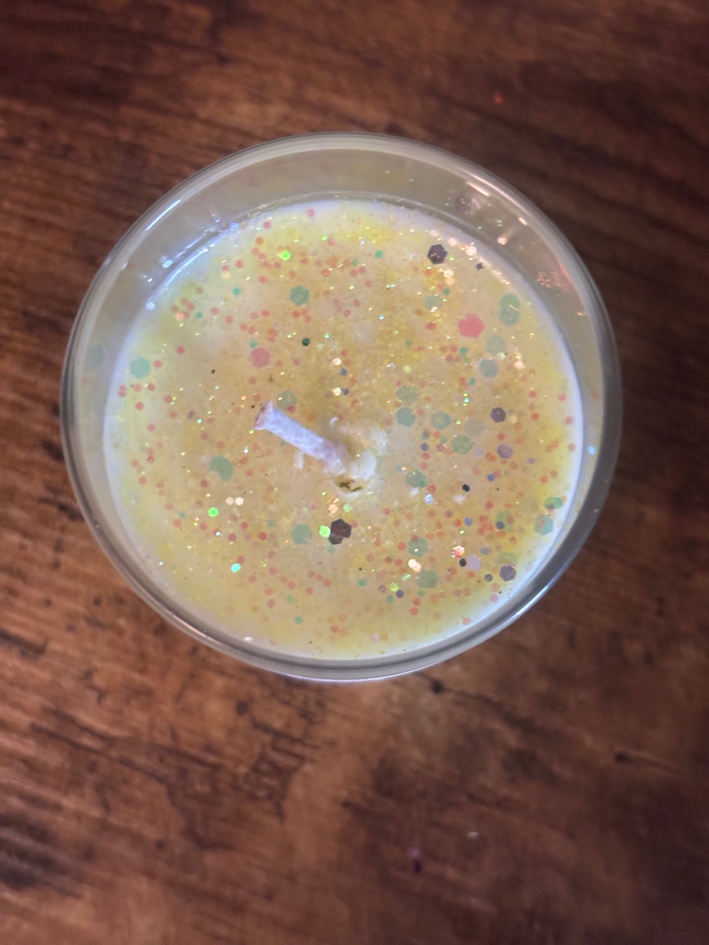 🍌 Mokey Farts – “Laughter is Good for the Soul” Banana Laffy Taffy Candle