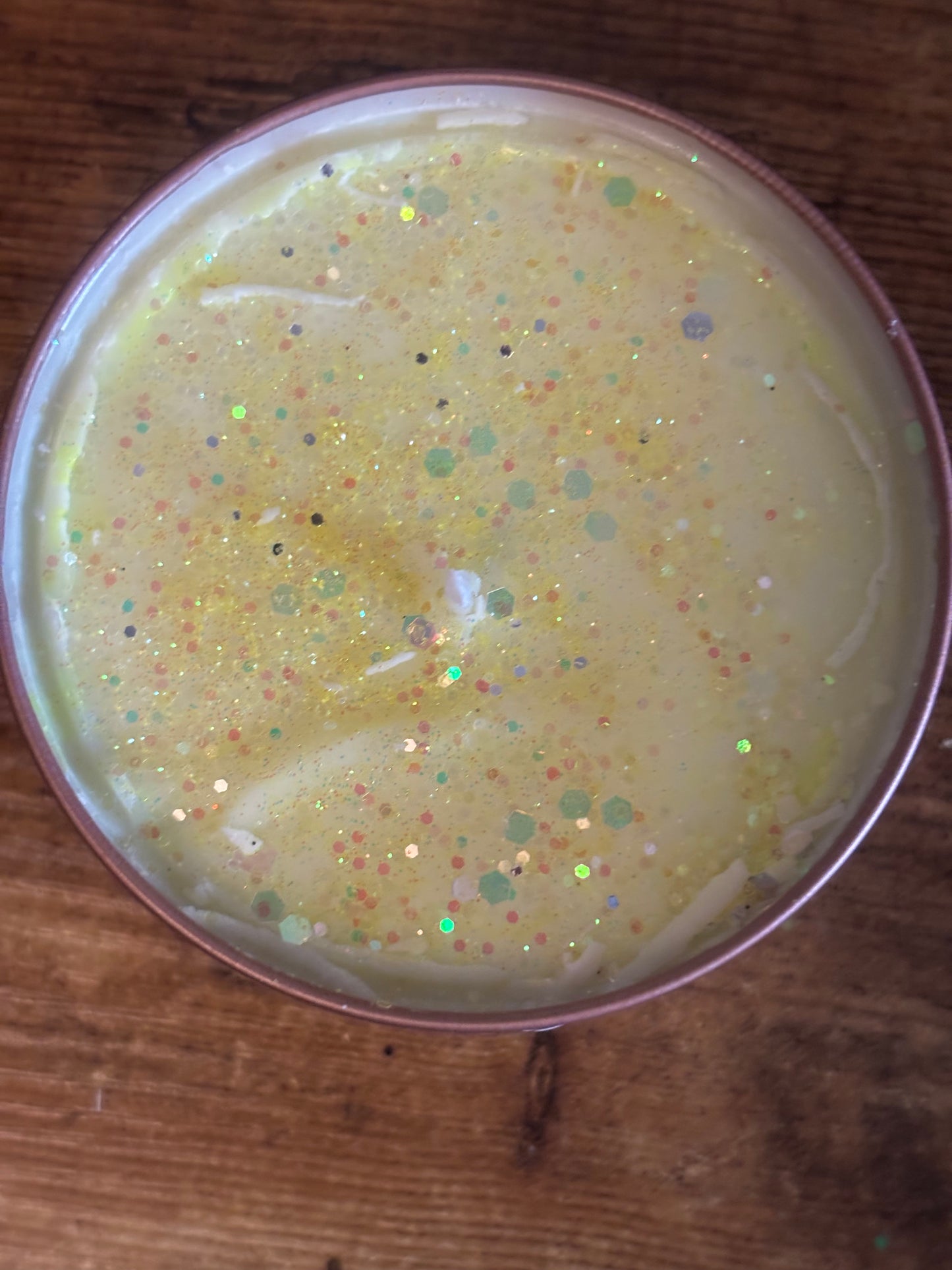 🍌 Mokey Farts – “Laughter is Good for the Soul” Banana Laffy Taffy Candle