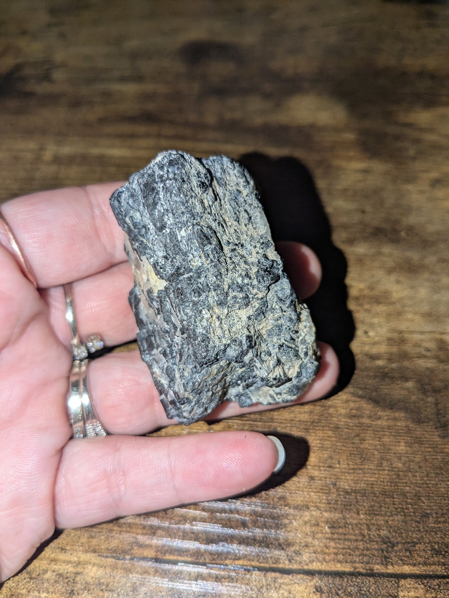 🖤Sacrad Shield Raw Black Tourmaline in Quartz Matrix • Natural Schorl Mineral • EMF Protection • Grounding & Clarity Stone • Raw Healing Crystal101g Natural Protection Stone