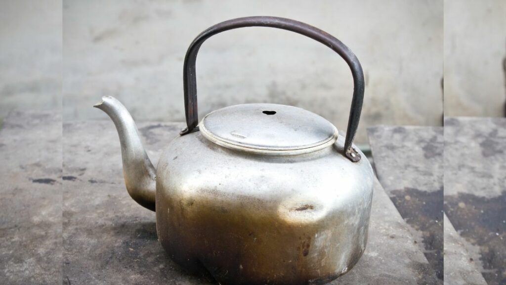 kettle old